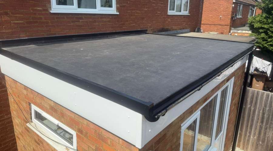 flat roof tamworth roofing