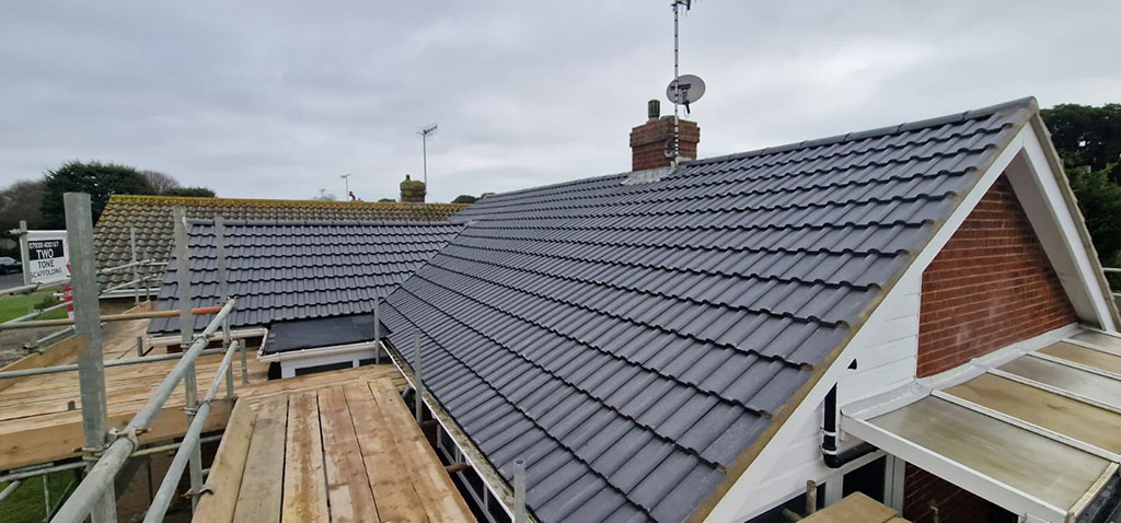 service-1 new roof tamworth roofing